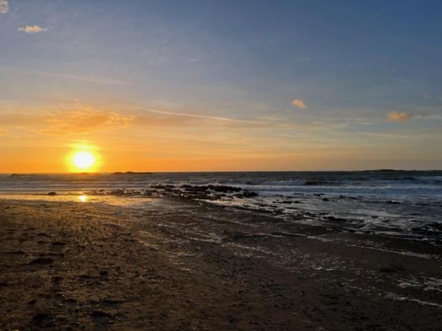 Fabulous Ground Floor Apt Adjacent To Beach Rhosneigr Eksteriør billede