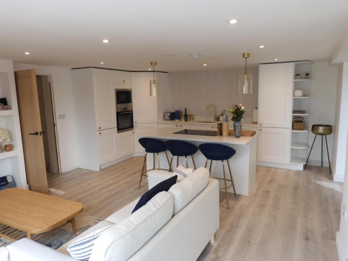 Fabulous Ground Floor Apt Adjacent To Beach Rhosneigr Eksteriør billede
