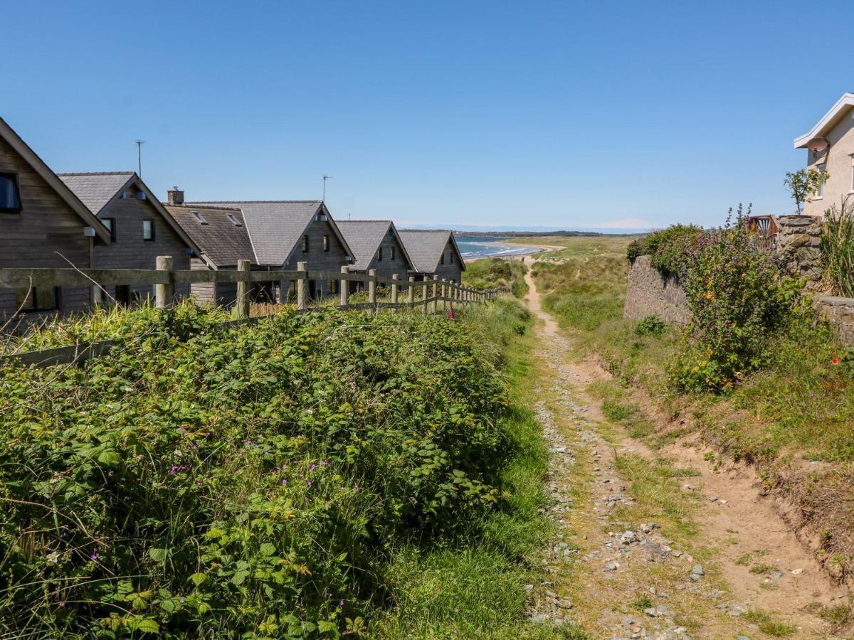 Fabulous Ground Floor Apt Adjacent To Beach Rhosneigr Eksteriør billede
